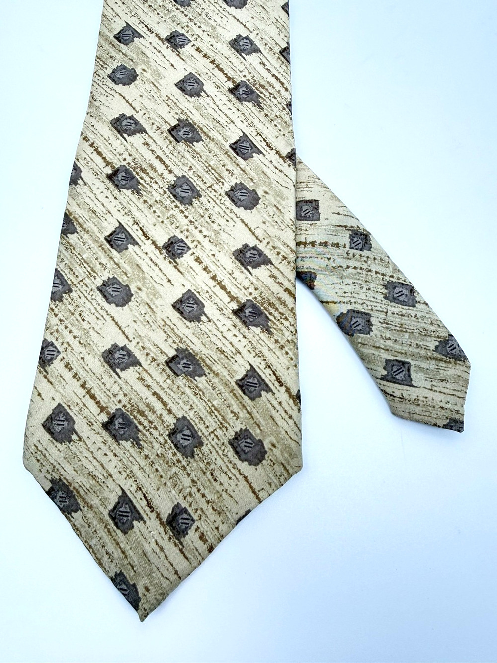 Geoffrey Beene Men's Silk Tie Made in USA Beige Tan Gold Abstract XL 60"
